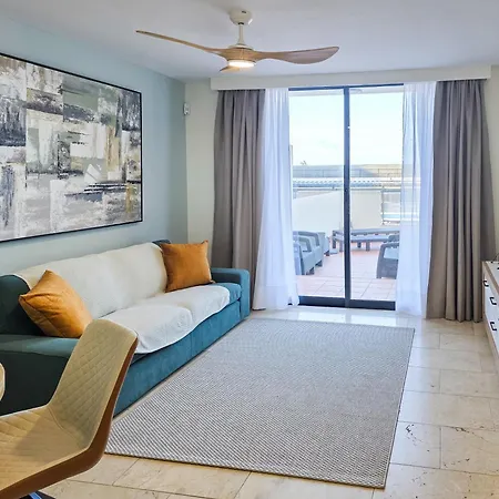 Ocean Vista Elegant Two Bedroom Duplex With Sea Views From Terraces Great Location In Mar * بالم مار
